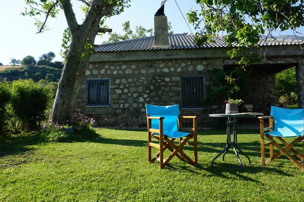 Ατθισ Cozy Cottage Argyra Exterior photo
